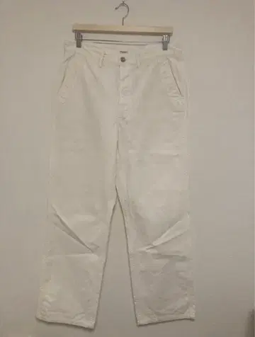 PHIGVEL MAKERS & CO. 화이트 치노 팬츠