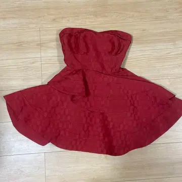 Lily Brown 스트랩레스 레드 드레스 사이즈 0