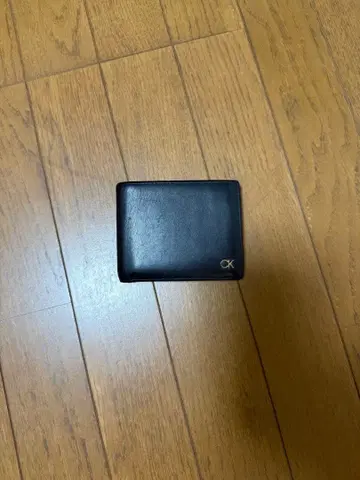 캘빈클라인 블랙 가죽 접이식 지갑