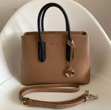 FURLA 투톤 2WAY 가죽 핸드백
