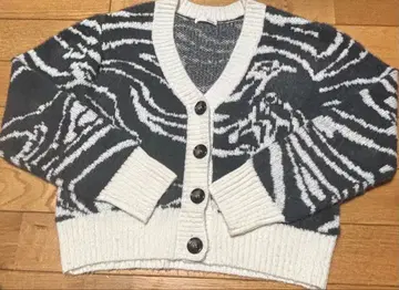 리젝시 제브라 패턴 니트 가디건