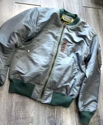 MA-1 플라이트 패딩 자켓