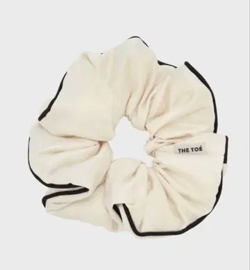 THETOE Plauen 새틴 스크런치 슈슈 아이보리