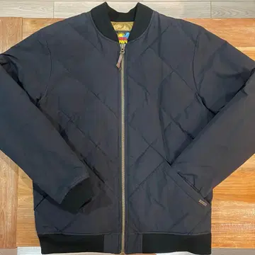 에디바우어 US 모델 스카이라이너 다운 봄버 재킷