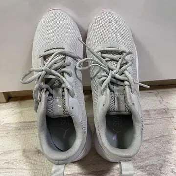 PUMA 그레이 메쉬 러닝화