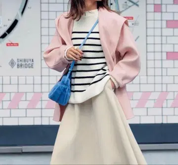 [ 하자품 미사용 새상품 ] 앙피로 울 혼방 리버 후디드 코트