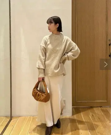 새상품급 콜라주 개럴개런트 울 블렌드 하이넥 하이넥 니트