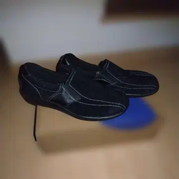 Hush Puppies 블랙 슬립온