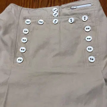 DUYAN 이탈리아제 BEAMS에서 구매한 스커트