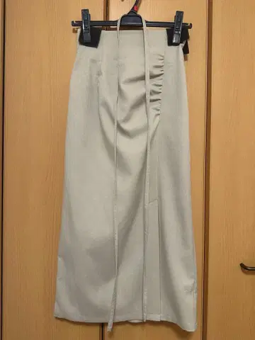 FREE'S MART 개더 프론트 슬릿 내로우 스커트 베이지