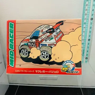 미츠와 모델 미드 레이서 맥그리거 파제로