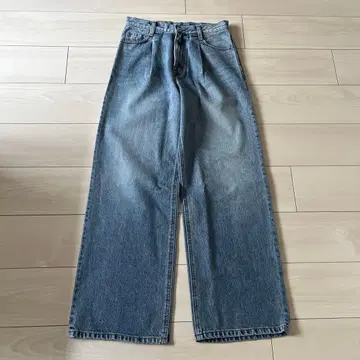 Deuxieme Classe 턱 배기 데님