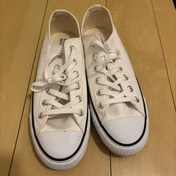 CONVERSE 화이트 스니커즈