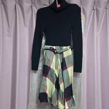 네이비 터틀넥 체크 무늬 스커트 세트