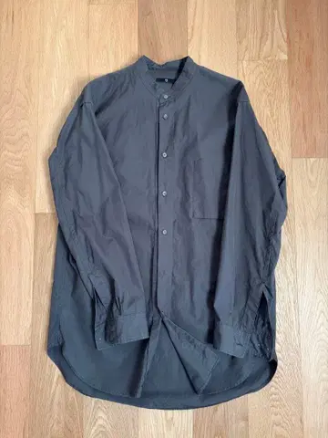 유니클로 +J 다크 그레이 노카라 긴팔 셔츠 S 사이즈