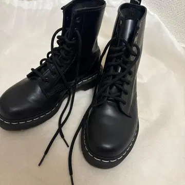 닥터마틴 부츠 블랙 23.5