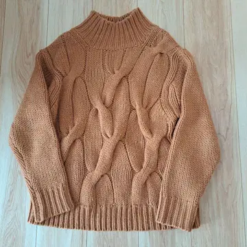 SLOBE IENA 슬로브 이에나 케이블 니트 하이넥 브라운