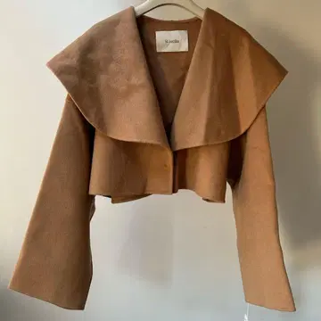 St.cecilia 숏코트 미사용