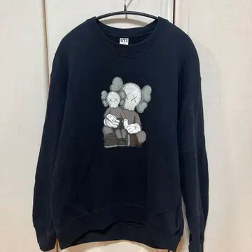 유니클로 x KAWS 맨투맨 트레이닝복 M