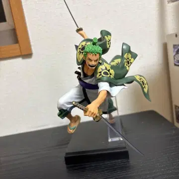 원피스 조로 피규어