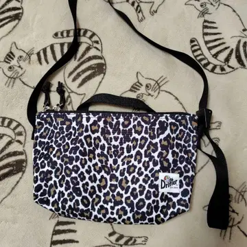 Drifte 레오파드 무늬 숄더백