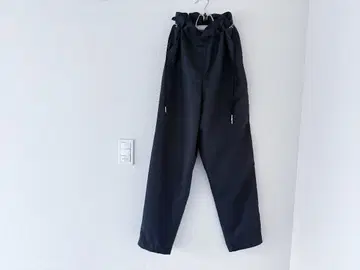 더 릴랙스 드로스트 코쿤 팬츠 구르카 로쿠 블랙