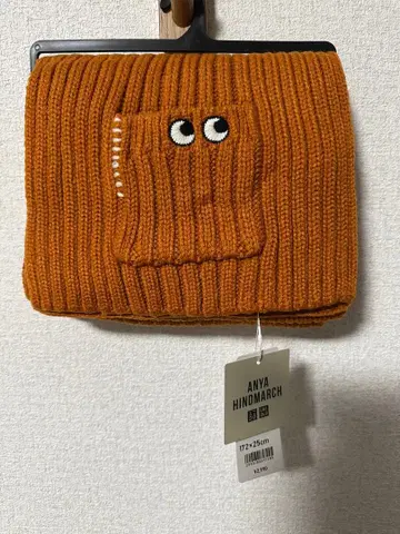 UNIQLO 유니클로 ANYA HINDMARCH 안야 힌드마치