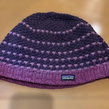 파타고니아 니트 모자 보라색