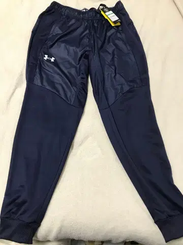 [ 미사용 새상품 ] 언더아머 하이브리드 팬츠 사이즈 LG