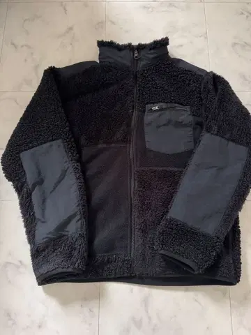 UNIQLO 엔지니어드 가먼츠 플리스 자켓