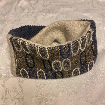 미나 페르호넨 타르트 그레이 계열 넥워머 핸드메이드