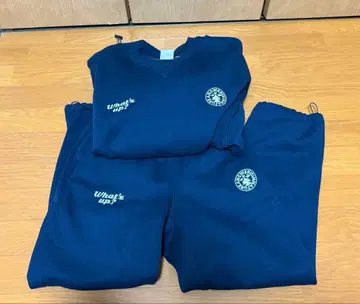 What's up? 네이비 셋업 상의 L 하의 M