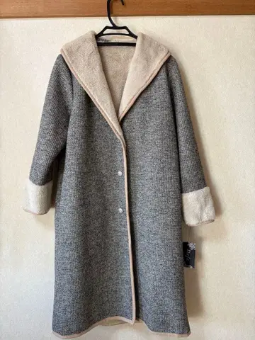 롱 코트 보아 카라 부착