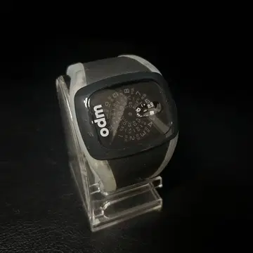 가격 인하 가능 odm 스퀘어형 디스크식 손목시계