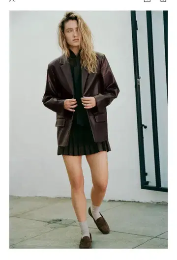 다크 브라운 가죽 자켓