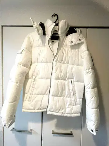 마이클코어스 다운 자켓