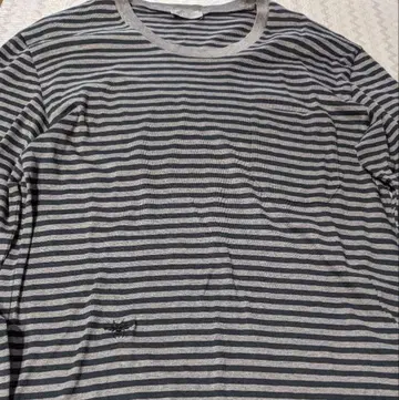그레이와 블랙 스트라이프 긴팔 티셔츠