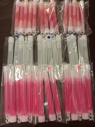 결혼식 응원봉 드레스 색상 맞추기