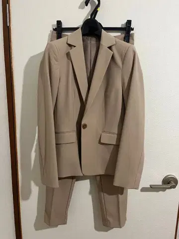 GU 베이지 수트 셋업 S 사이즈