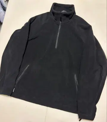 case 하프 지퍼 플리스 풀오버 블랙 name. 블랙