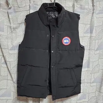 CANADA GOOSE 블랙 다운 베스트 S/P