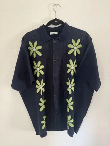 Perushu 모듬 썸머 니트 셔츠 네이비 꽃무늬