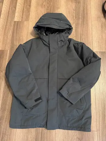 UNIQLO 하이브리드 다운 오버사이즈 파카 사이즈 M 다크 그린