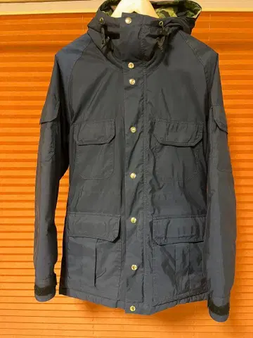 Crescent DownWorks 네이비 마운틴 파카 M 사이즈