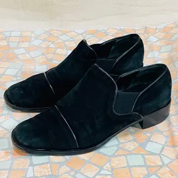 새상품급 TEODORI 스웨이드 로퍼 이탈리아제 36 사이즈 23cm