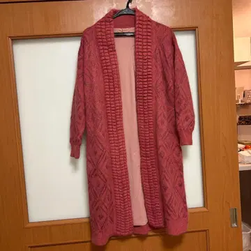 릴리 브라운 핑크 다이아몬드 무늬 롱 가디건