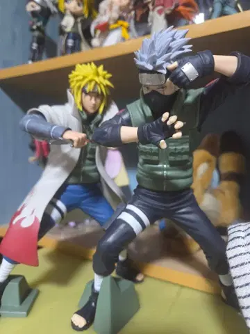 그란디스타 미나토 카카시 2체 세트 판매. 새상품급입니다.