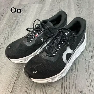 On 온 Cloudmonster 스니커즈 24cm