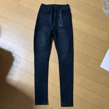 EMODA 블랙 스키니 데님 M 사이즈