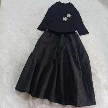 신디벤디 도킹 원피스 펄 엠보싱 가공 니트 개성적